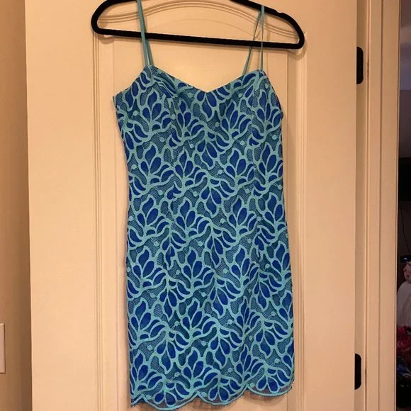 Tight Blue Lilly Pulitzer Dress - Picture 2 of 3